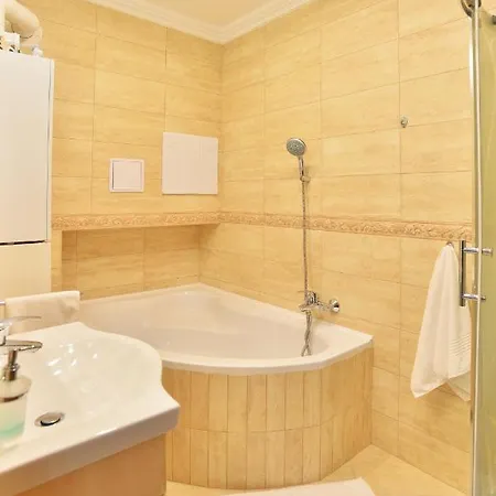 Otthonom Vendeghaz 4* إغير
