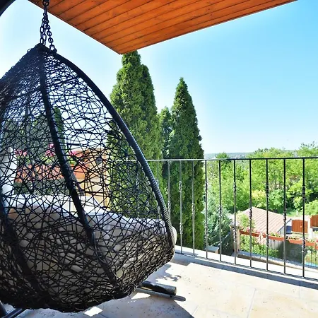 Otthonom Vendeghaz 4* Eger